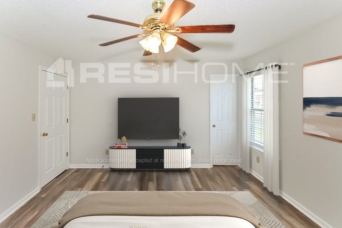 6901 Brittany Ln - Photo 7 of 17
