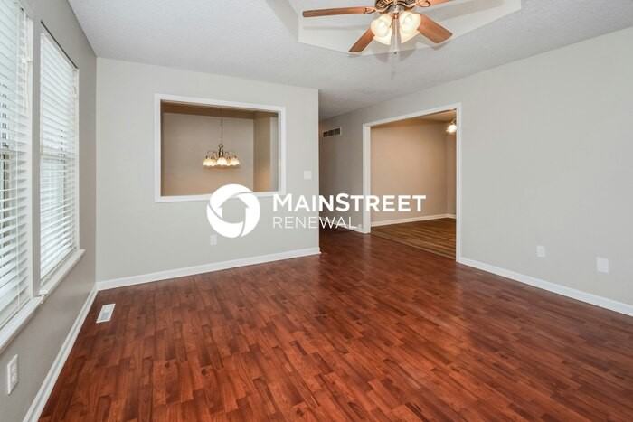 1811 Ne Mckee Ln - Photo 3 of 17