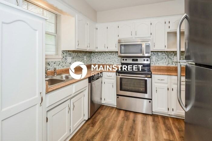 1811 Ne Mckee Ln - Photo 6 of 17