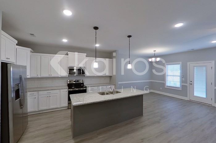 3705 Oak Leaf Way #E - Photo 5 of 25