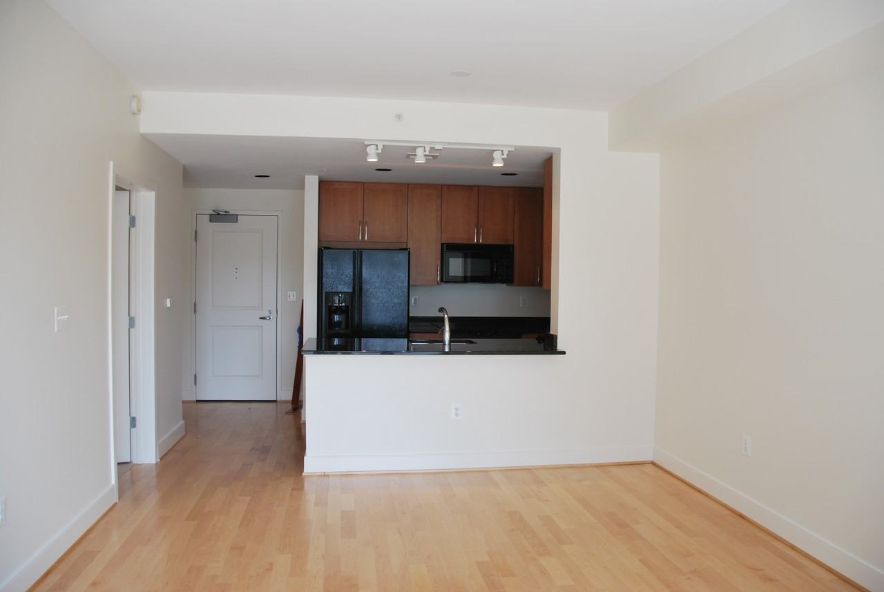 4101 Albemarle St Nw #315 - Photo 6 of 13