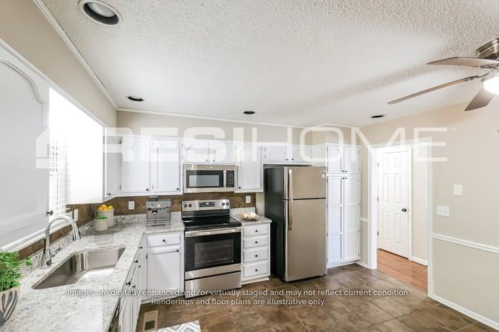 1028 Independence Ct - Photo 2 of 19