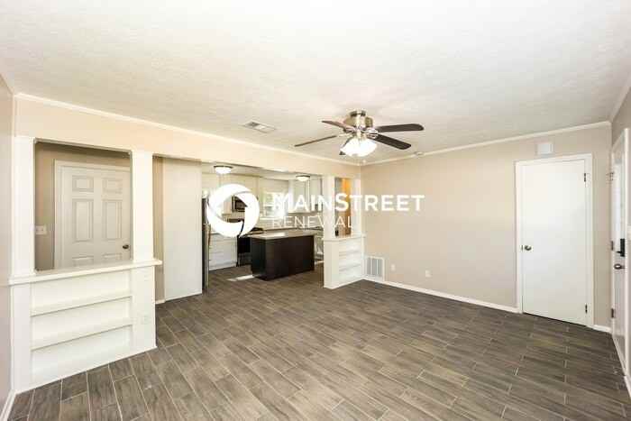 5049 Paris Ave - Photo 3 of 17