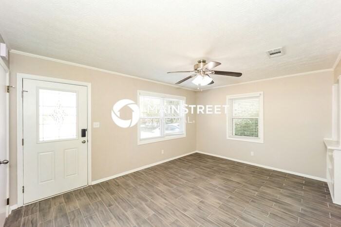 5049 Paris Ave - Photo 4 of 17