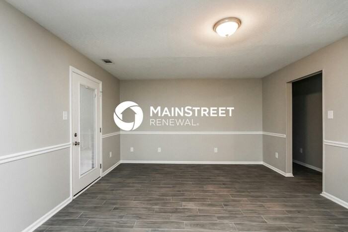 121 Crescent Place Ln - Photo 7 of 16