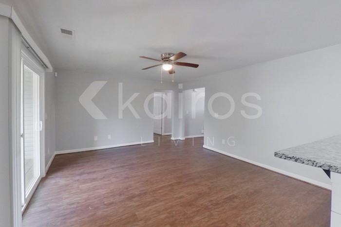 1432 14th St - Photo 4 of 18