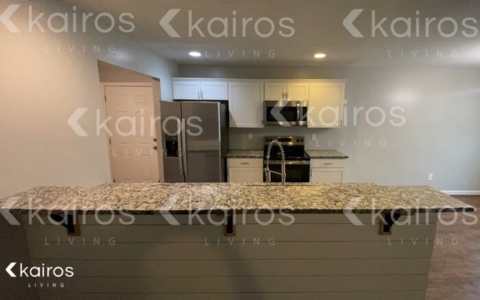 1432 14th St - Photo 5 of 18