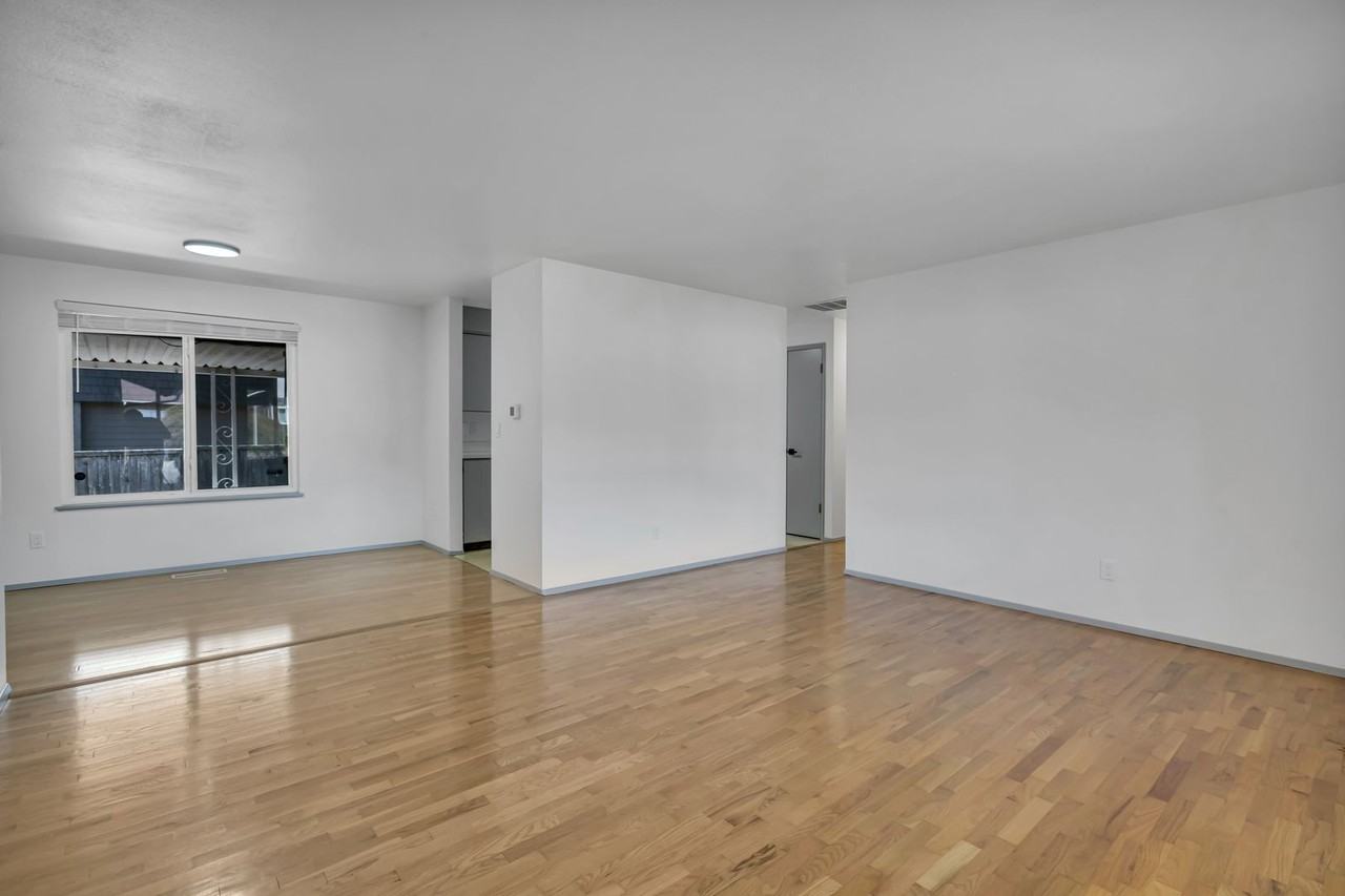 1003 Tacoma Ave Ne - Photo 5 of 31
