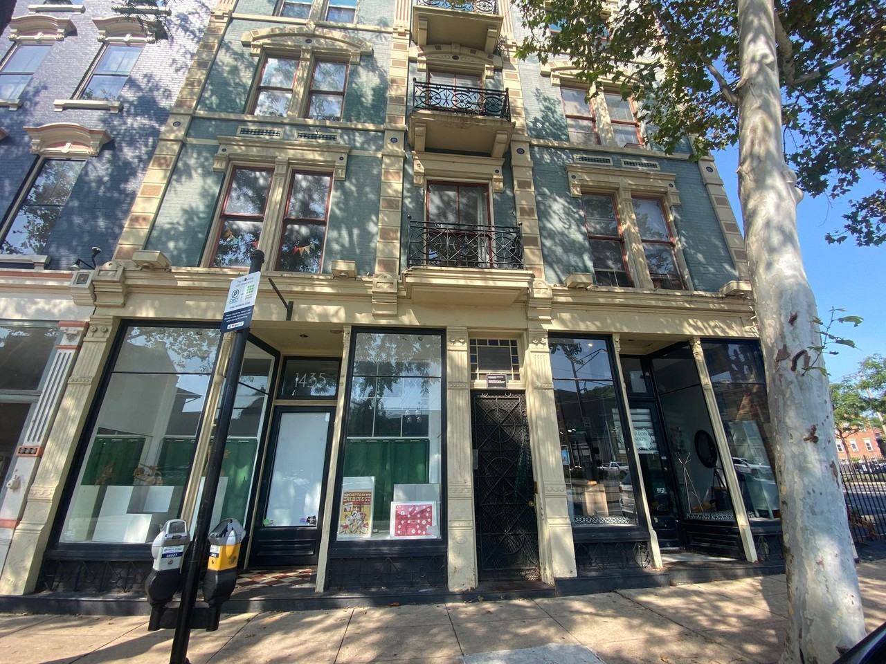 1437 Main St - Photo 3 of 4