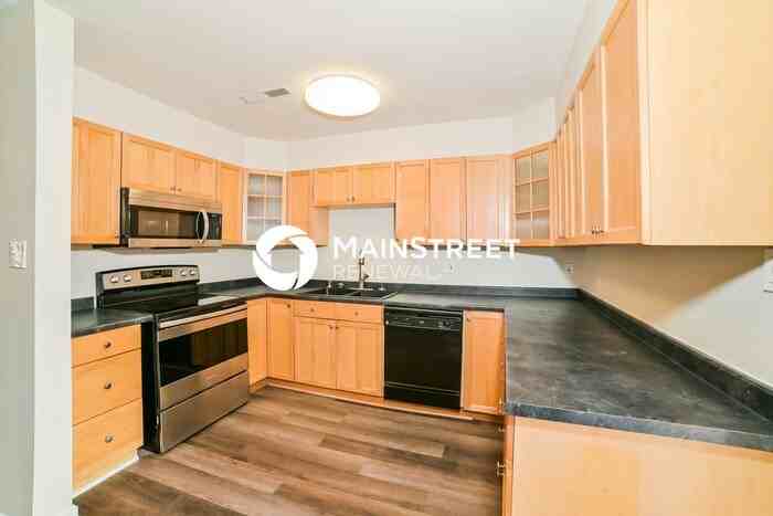 6516 Hunters Glen Dr - Photo 4 of 17