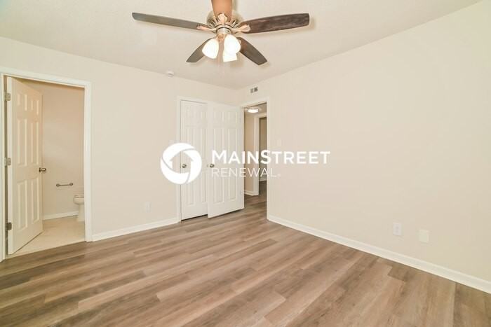 6516 Hunters Glen Dr - Photo 6 of 17
