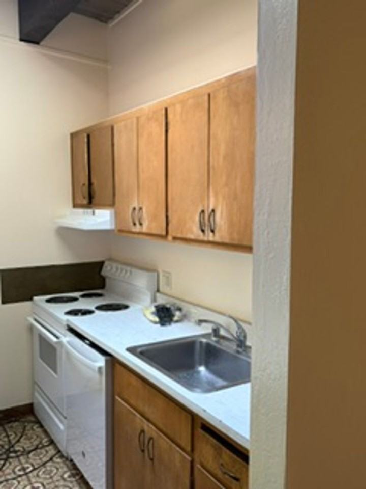 825 Southwood Blvd - Photo 3 of 6
