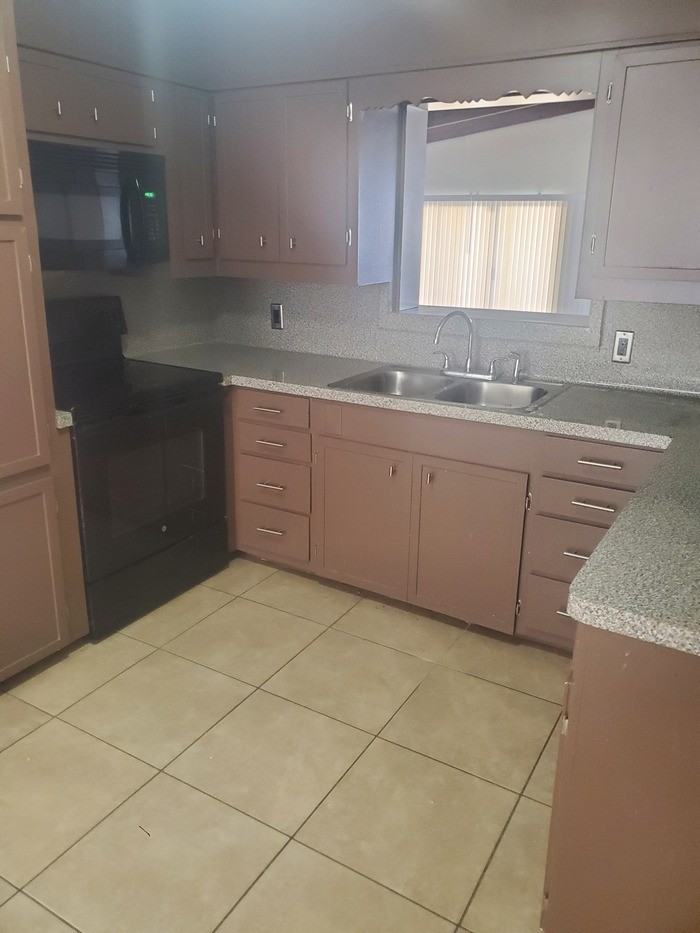 2417 N Parkwood Dr - Photo 6 of 16