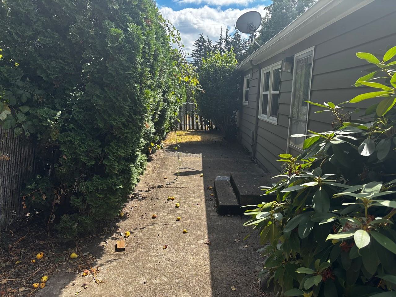 1810 Ne 90th Ave - Photo 2 of 24