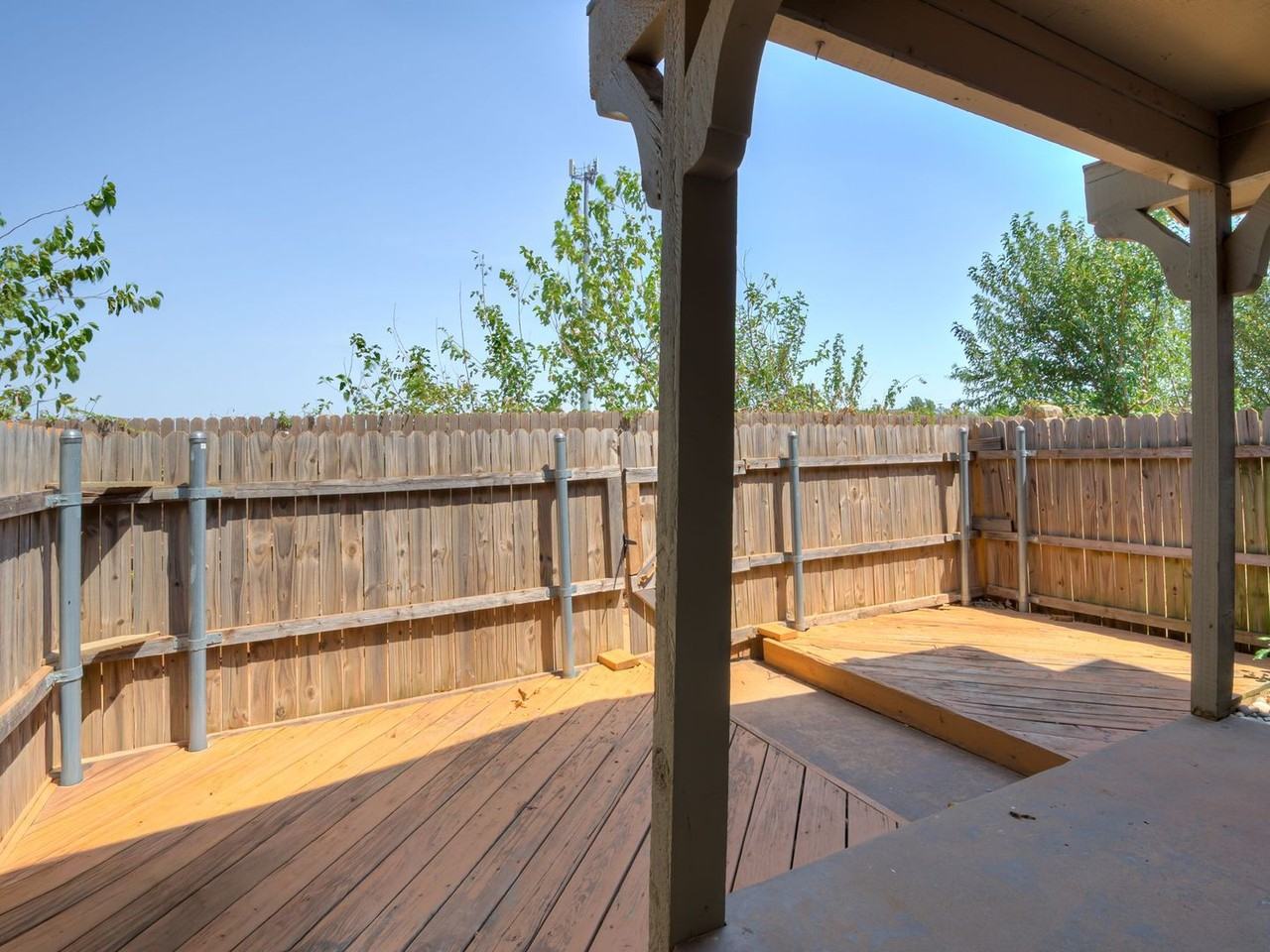 14431 N Pennsylvania Ave #D - Photo 4 of 37