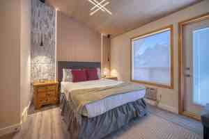 featured image of 1200 Harvie Heights Rd