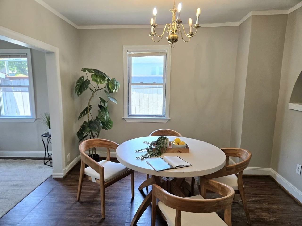 805 Eastern Ave - Photo 4 of 10