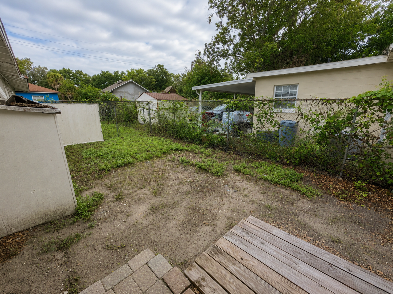606 S Gordon St #B - Photo 2 of 8
