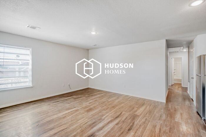 1326 Nw 10th Ave #A - Photo 4 of 14