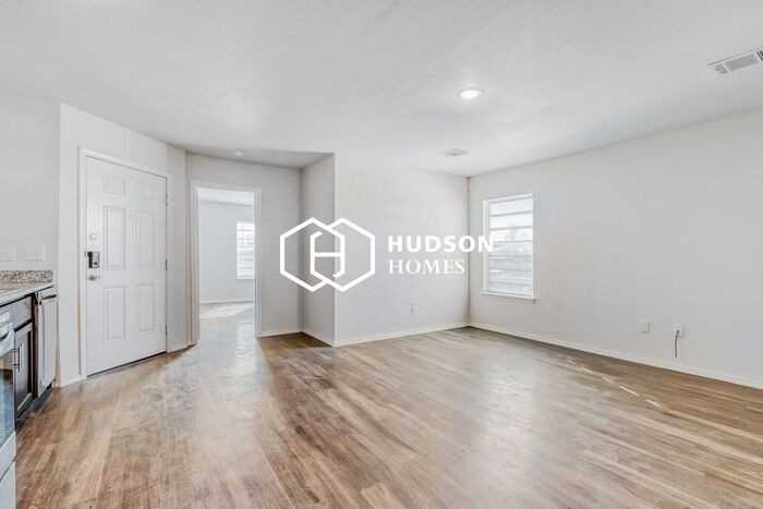 1326 Nw 10th Ave #A - Photo 5 of 14