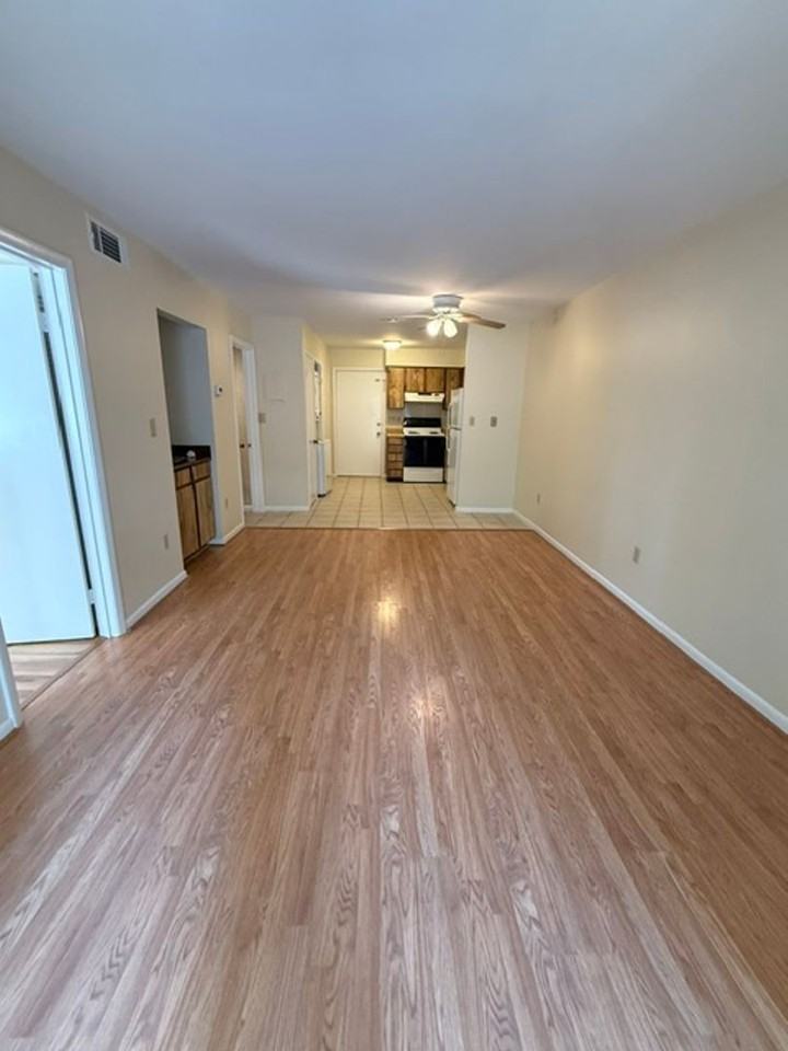 45 Folly Field Rd - Photo 6 of 11