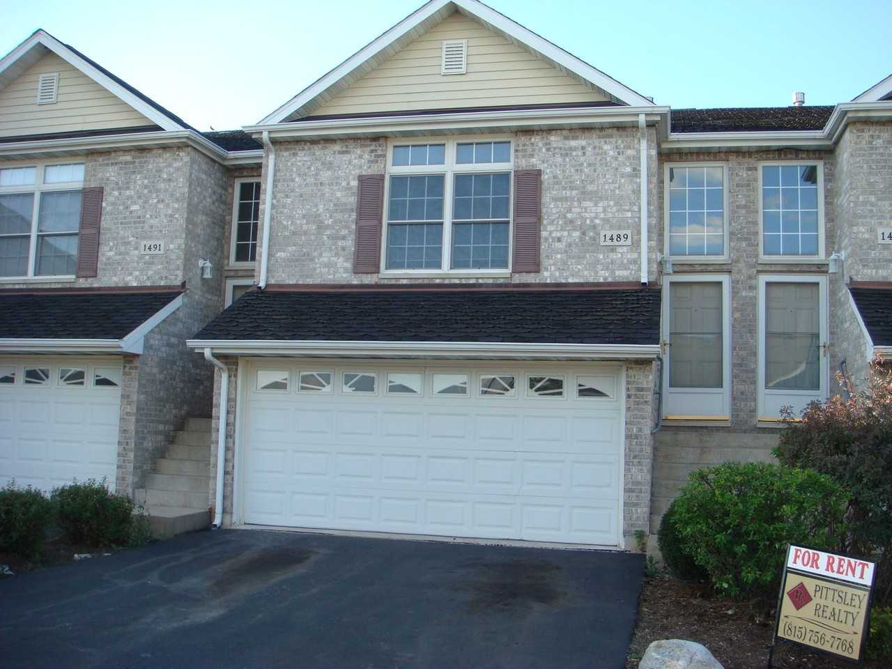 1489 Stonefield Dr - Photo 2 of 2