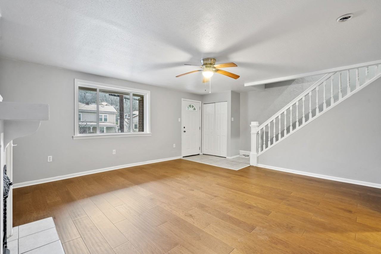 410 Lorenz Ave - Photo 2 of 31