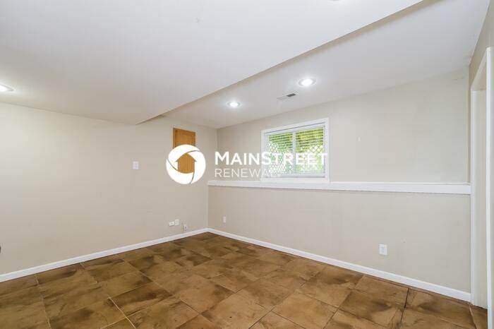 16101 Slater Ave - Photo 3 of 16