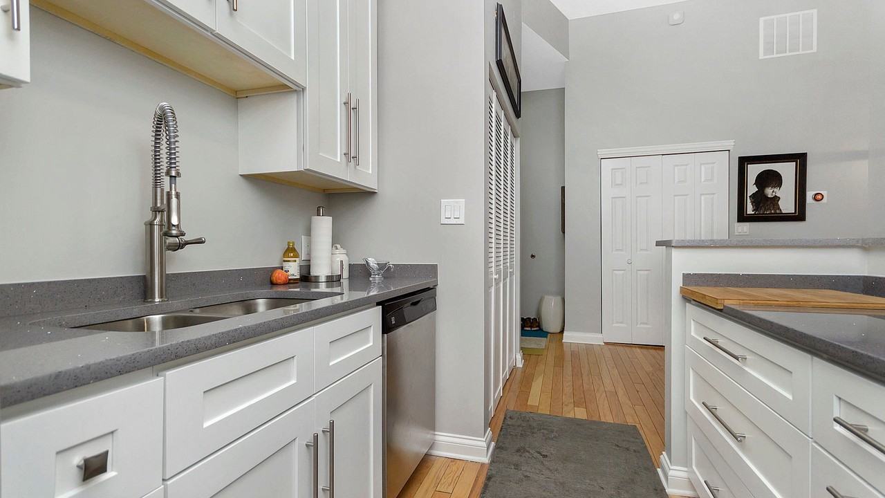 4938 S Drexel Blvd - Photo 6 of 13
