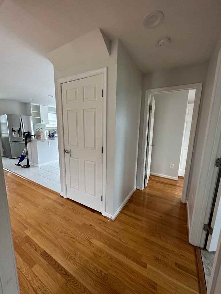 1638 Suburban Rd - Photo 4 of 19