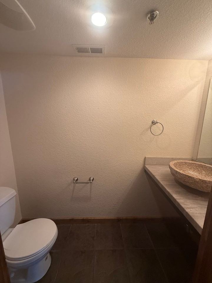 601 601 N National #203 - Photo 7 of 10