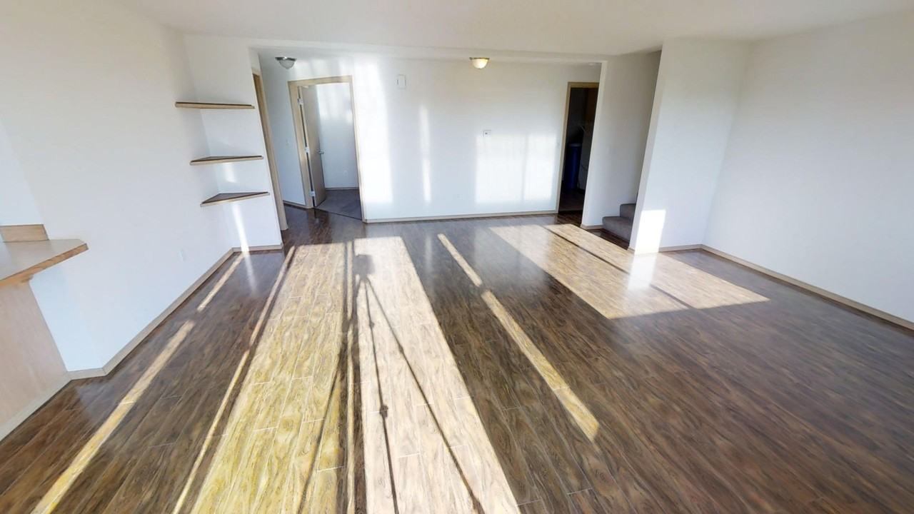 794 Holbrook Rd - Photo 5 of 15