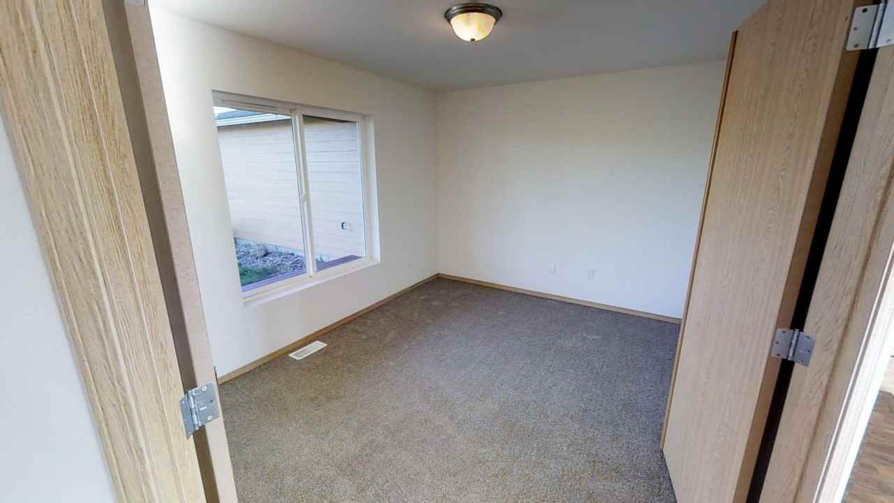 794 Holbrook Rd - Photo 6 of 15