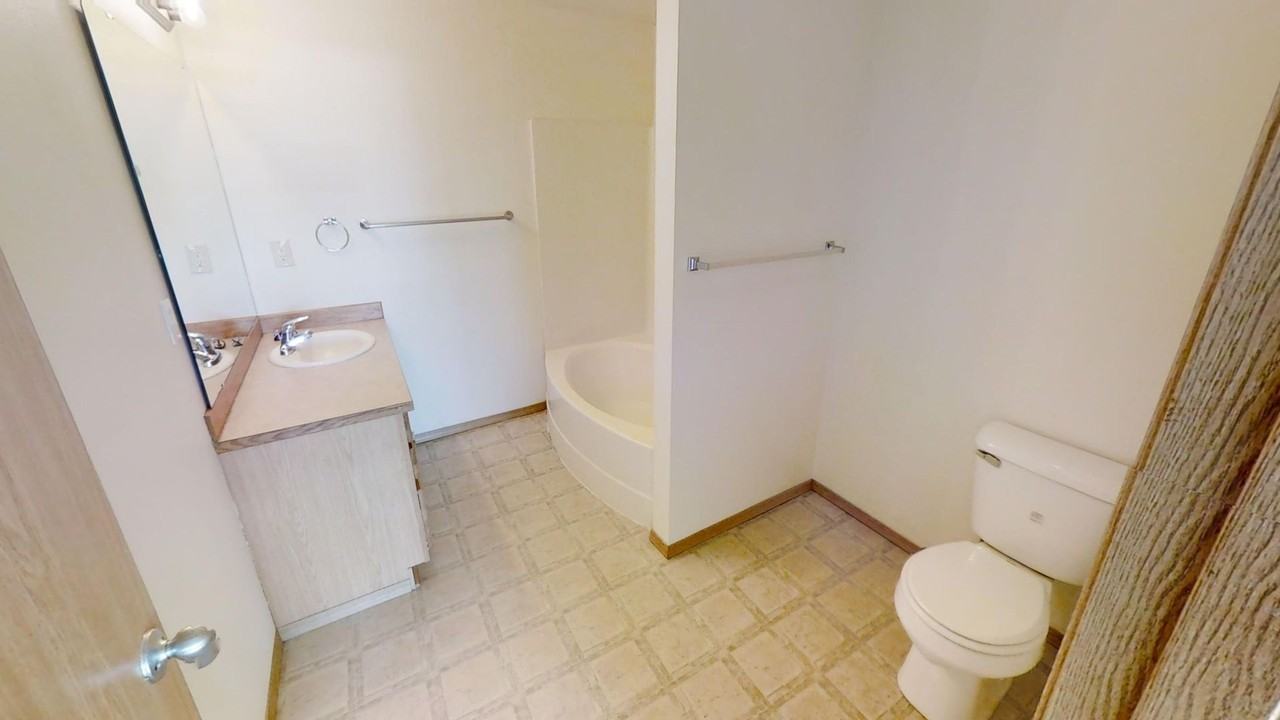 794 Holbrook Rd - Photo 7 of 15