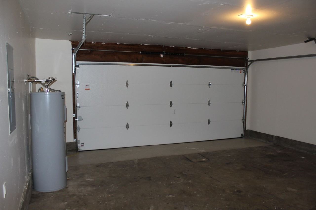 232 Ne Palomar Ct - Photo 4 of 15