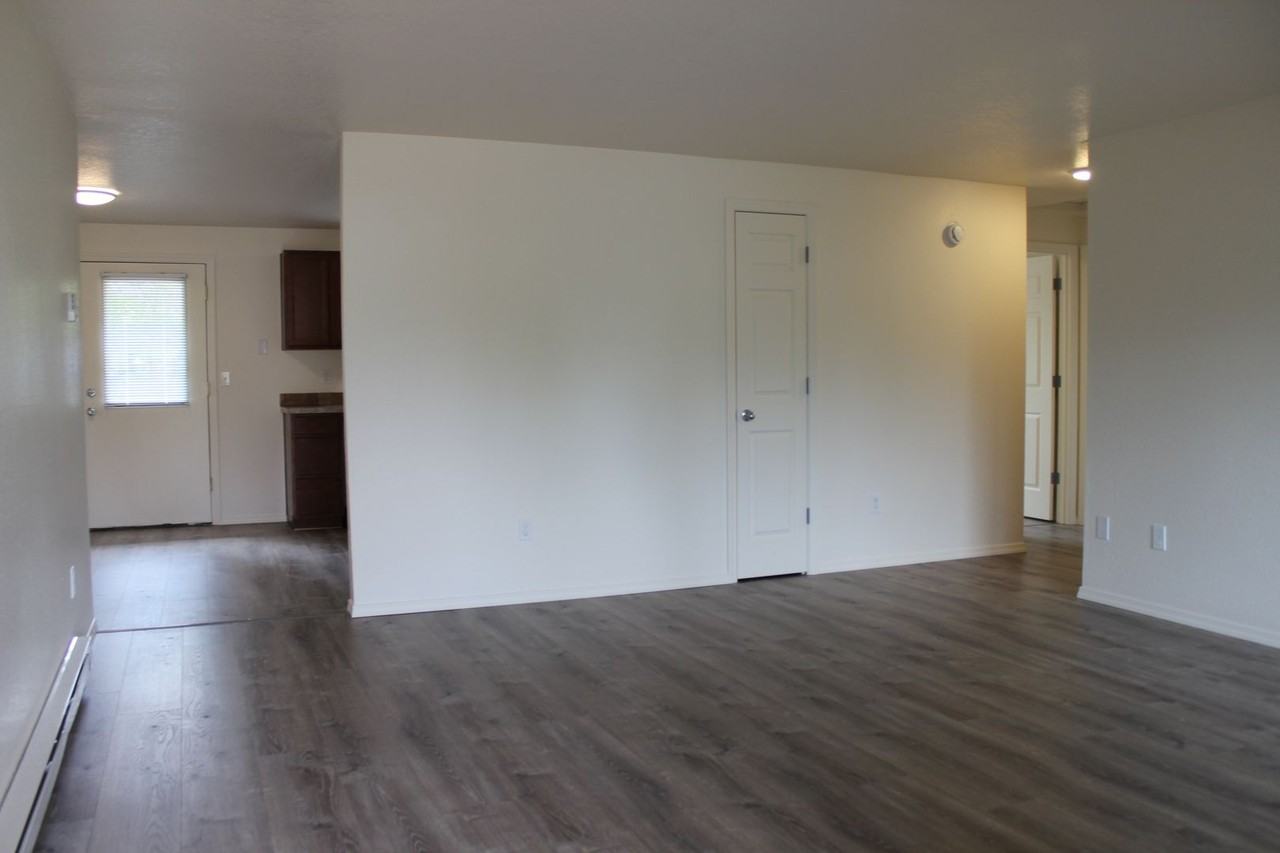 232 Ne Palomar Ct - Photo 6 of 15