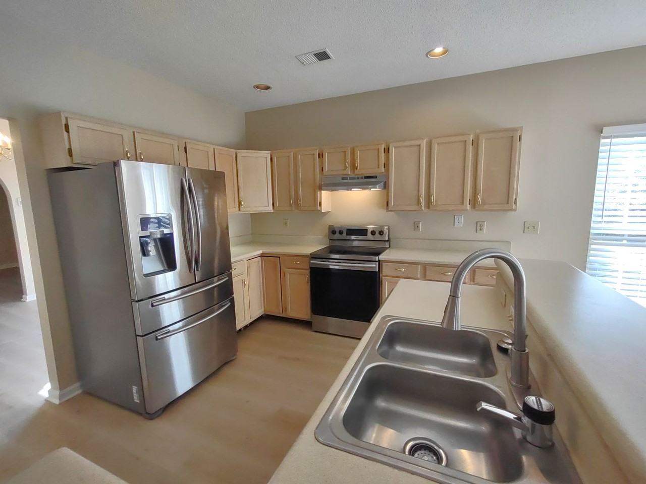 1111 Land Grant Rd - Photo 2 of 32