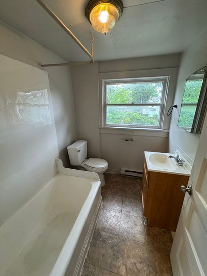 1921 Drexel Ave - Photo 7 of 7