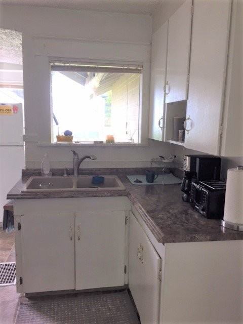 1032 Ne Madrona St - Photo 5 of 22
