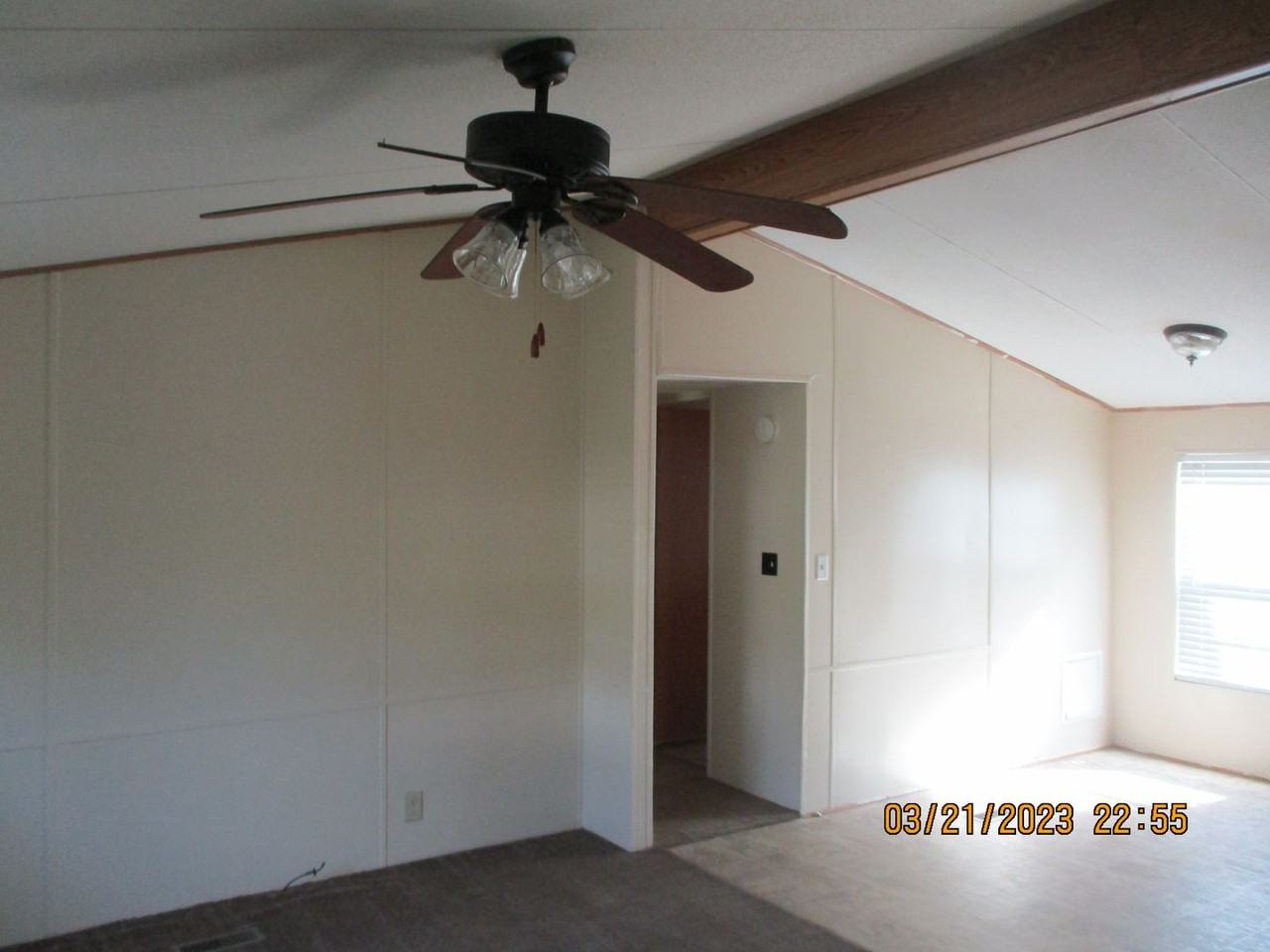 908 Westview Dr - Photo 3 of 12