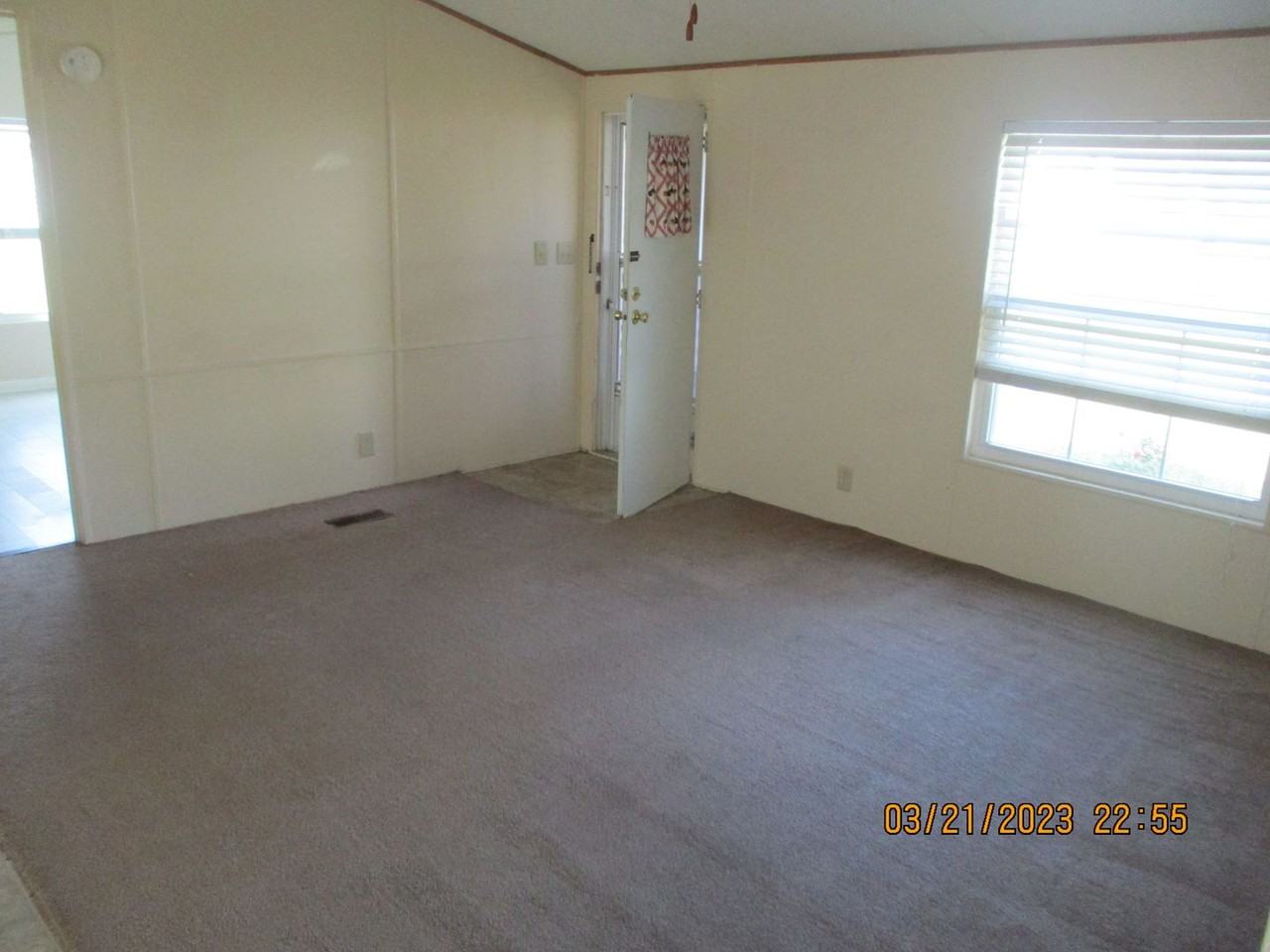 908 Westview Dr - Photo 4 of 12