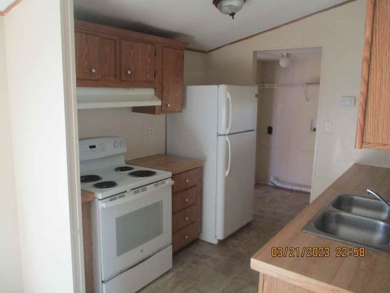 908 Westview Dr - Photo 6 of 12