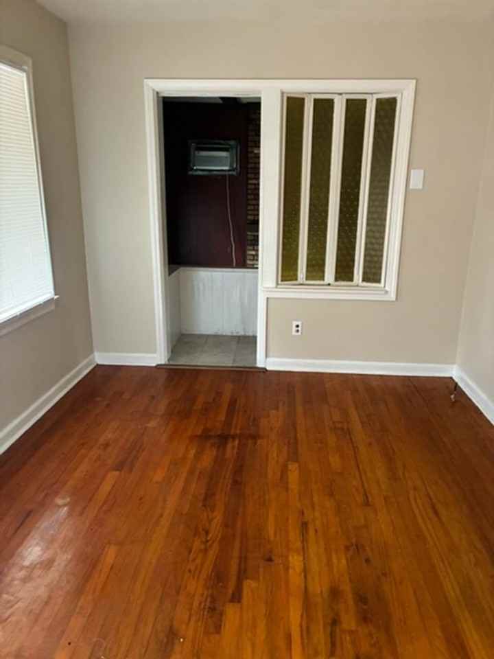 2117 15th Ave - Photo 2 of 7