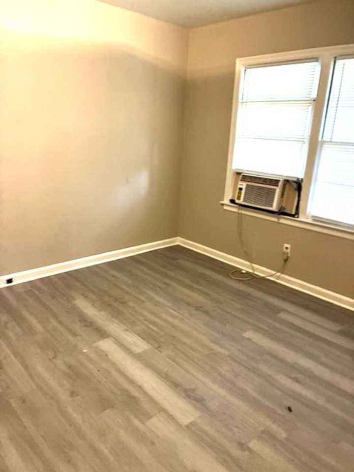2117 15th Ave - Photo 6 of 7