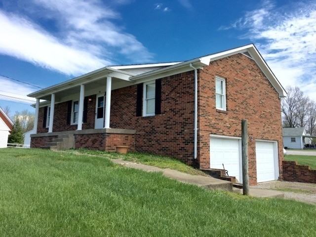 111 Pleasureville Rd - Photo 3 of 28