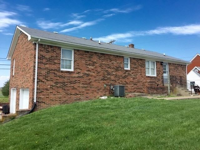 111 Pleasureville Rd - Photo 6 of 28