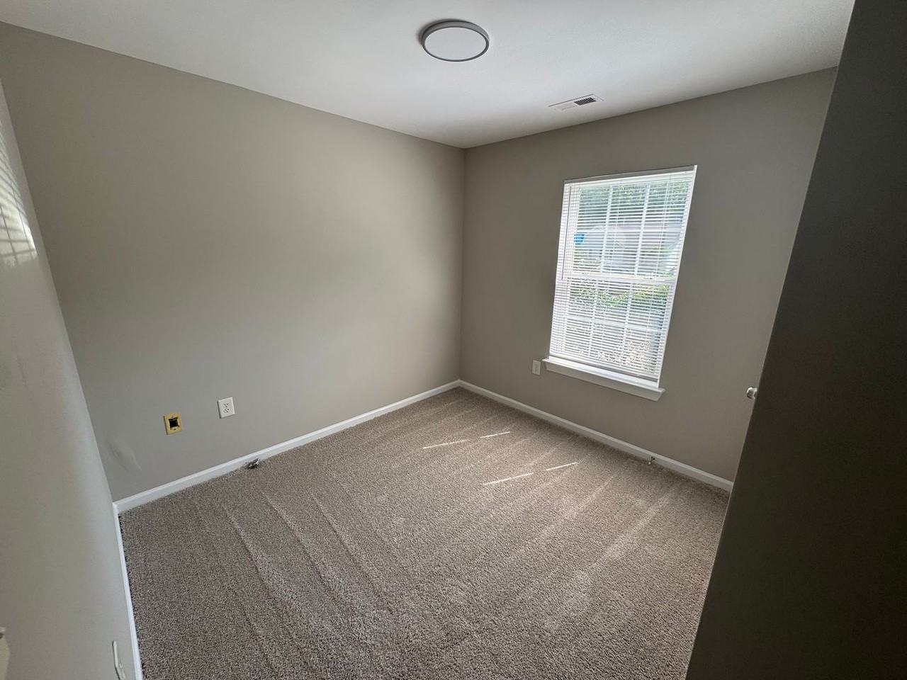 5819 Hamilton Oaks Dr - Photo 4 of 12