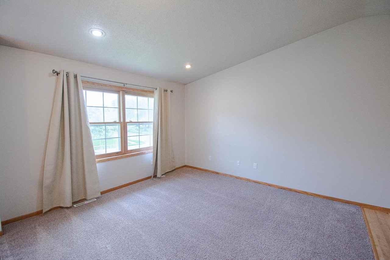 4708 8th St Nw - Photo 2 of 28