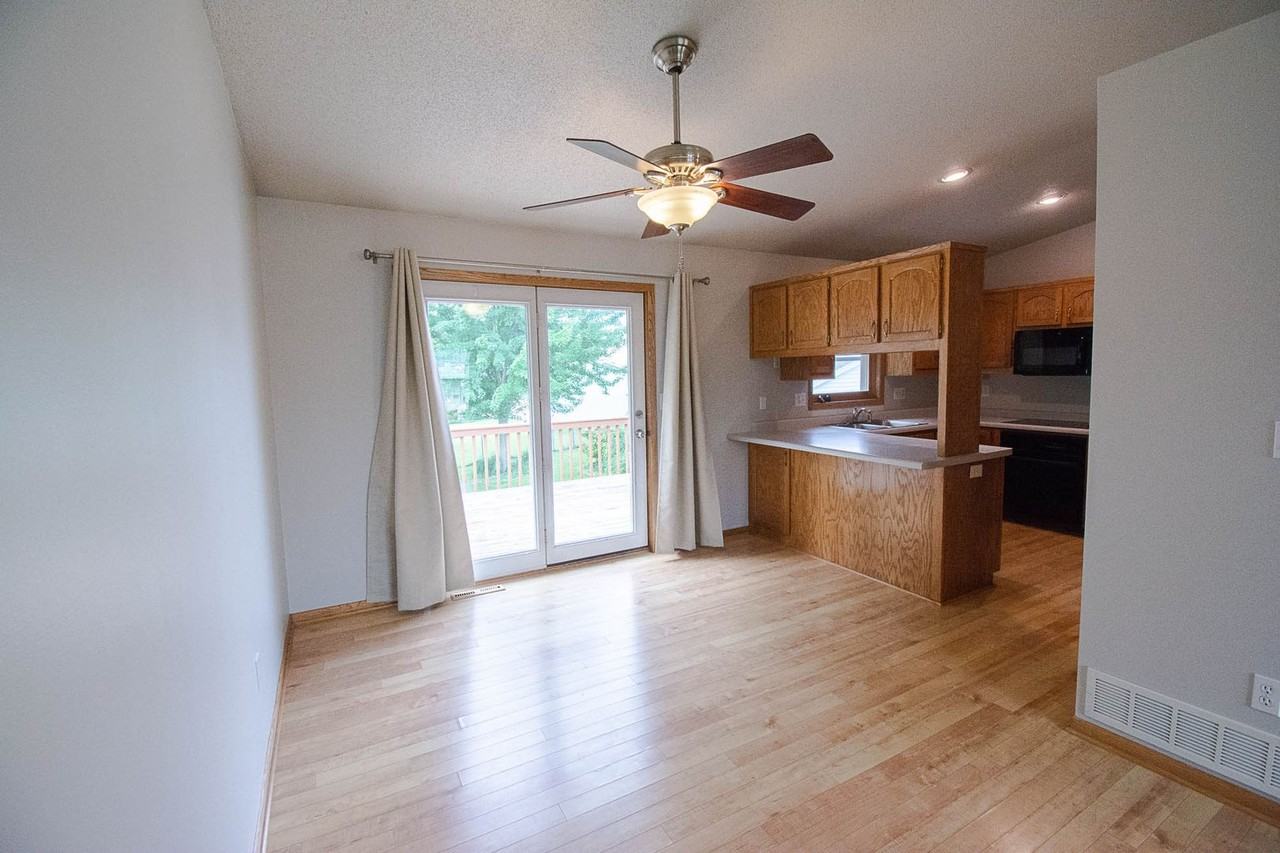 4708 8th St Nw - Photo 4 of 28