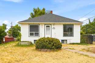 Eagle Lake Duplex - Photo 1 of 1